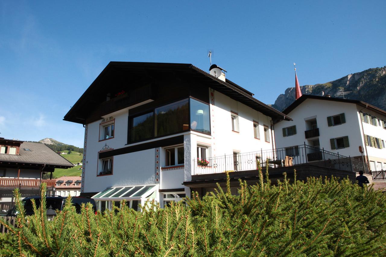 Artefugium Atelier Apartment Selva di Val Gardena Bagian luar foto
